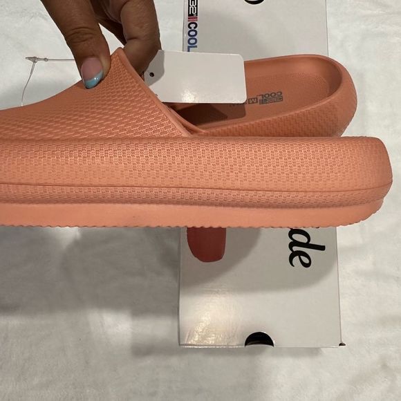 32 Degrees Unisex Cushion Waterproof Slide Sandals NIB - Picture 4 of 6